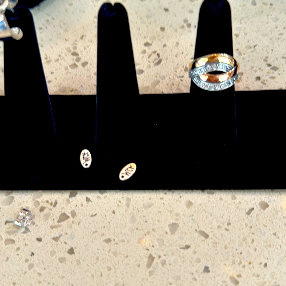 Elegant Gold and Silver Women's Ring